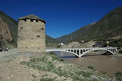 《魔兽世界》T2套装新配色出现 感觉一言难尽